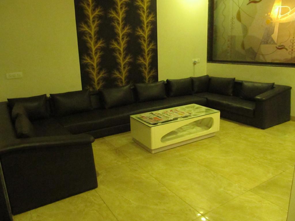 Hotel Sai Regency Даман Экстерьер фото