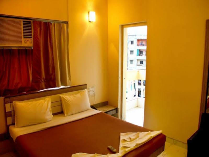 Hotel Sai Regency Даман Экстерьер фото